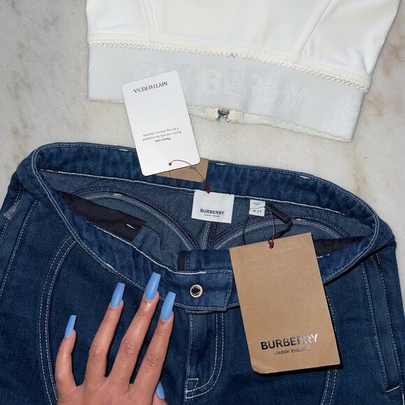 Burberry Heart-Stitch Motif Denim Skinny Jeans in Dark Wash - Picture 14 of 17